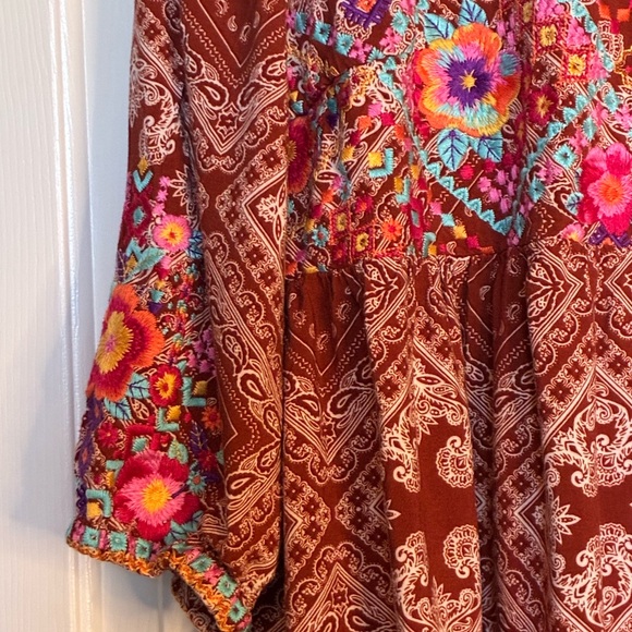 Savanna Jane Multicolor Floral and Geometric Blouse - Picture 3 of 9